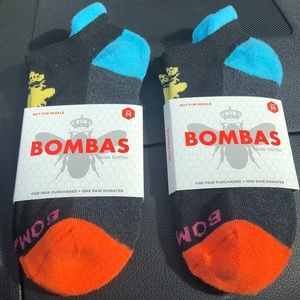 2 pairs Bombas socks size M